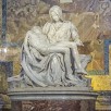 Foto: Pietà di Michelangelo  - Navata Destra (Roma) - 7