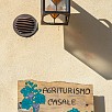 Foto: Cartello Decorativo con Lampione - Agriturismo Casale Contessa (Montebuono) - 3