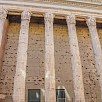 Foto: Colonnato - Tempio di Adriano (Roma) - 1