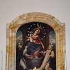 Foto: Dipinto della Madonna col Bambino - Cattedrale Madonna delle Grazie  (Massa Lubrense) - 5
