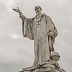 Foto: Particolare della Statua di San Benedetto - Piazza San Benedetto  (Norcia) - 5